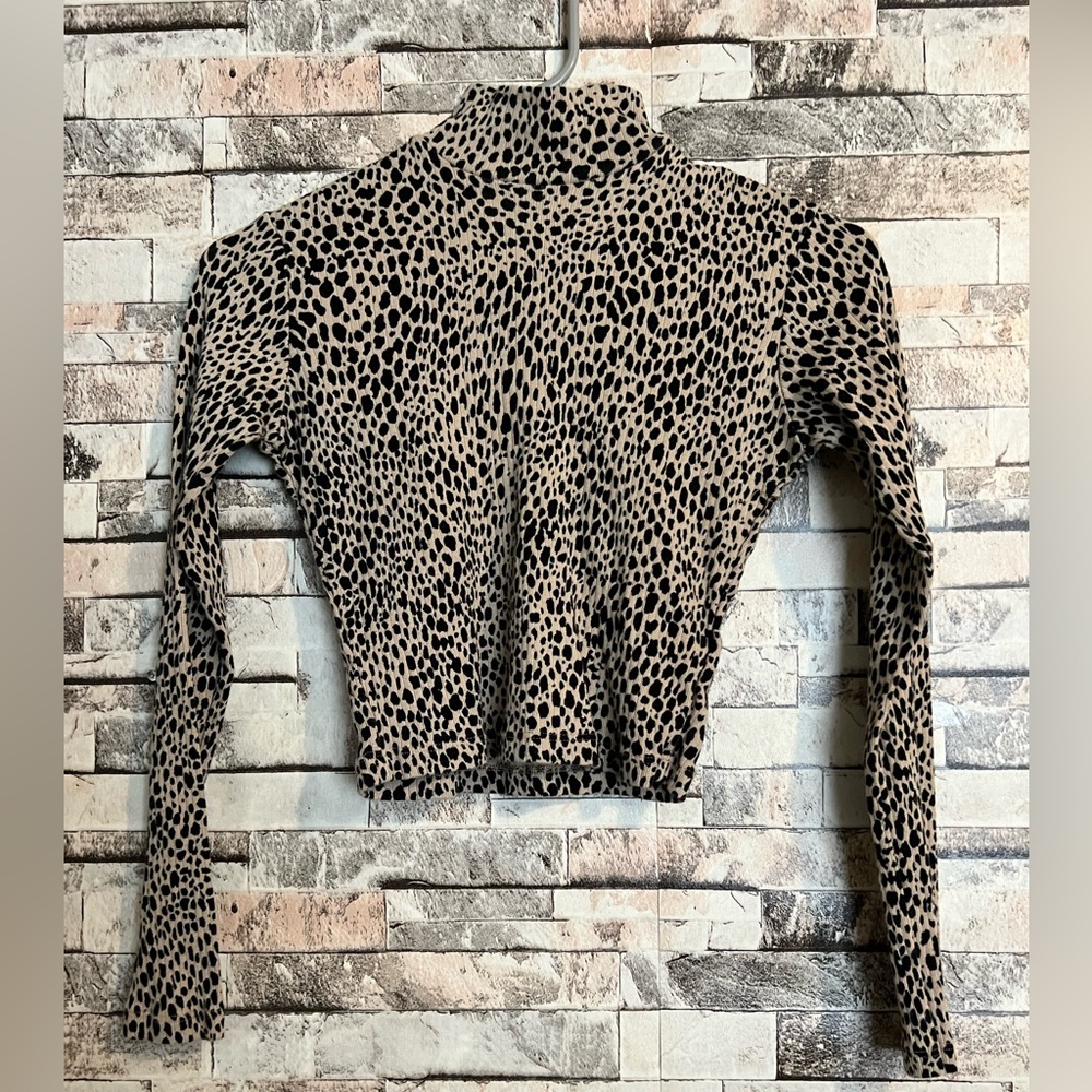 Brandy Melville top